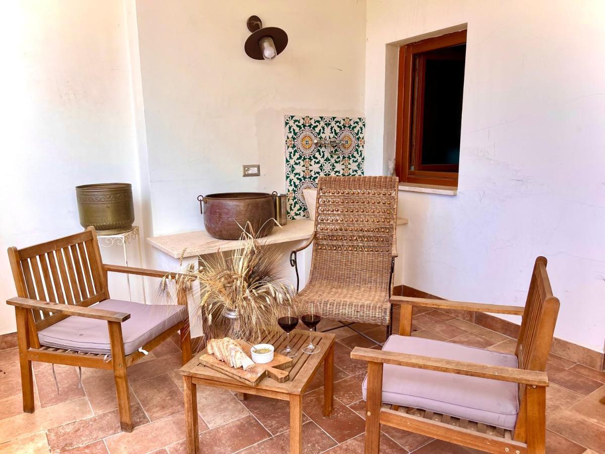 Donna Vittori - Borgo Agricolo Aparthotel Paliano Kültér fotó