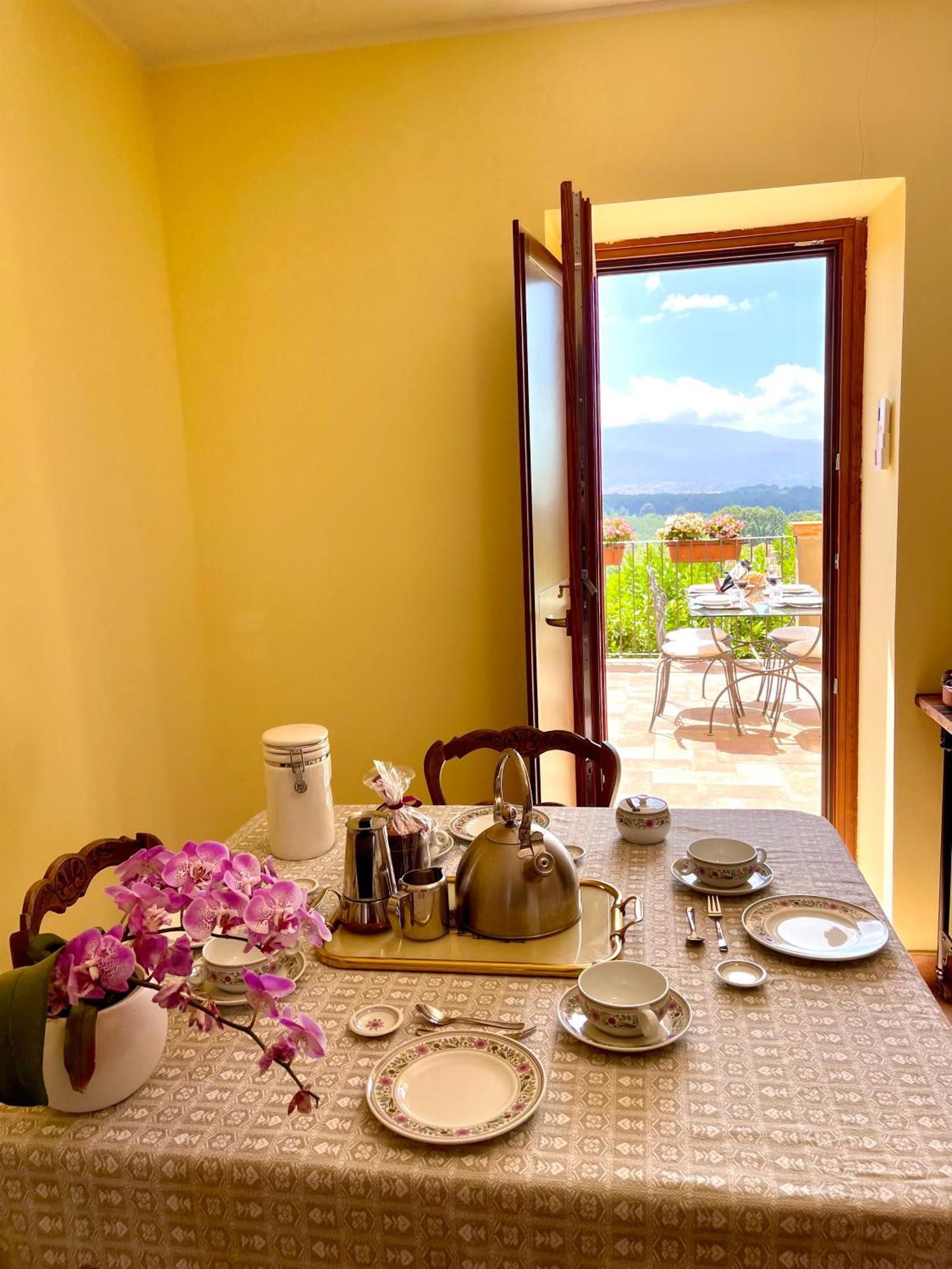 Donna Vittori - Borgo Agricolo Aparthotel Paliano Kültér fotó